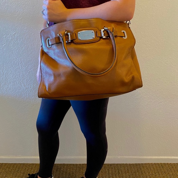 Michael Kors Purse - Picture 5 of 9